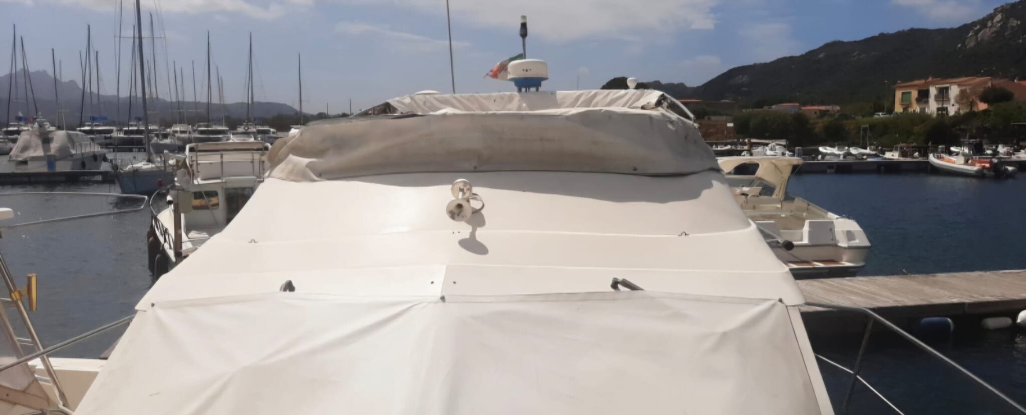 Azimut AZ 35 Fly Aldebaran - coperta e prendisole