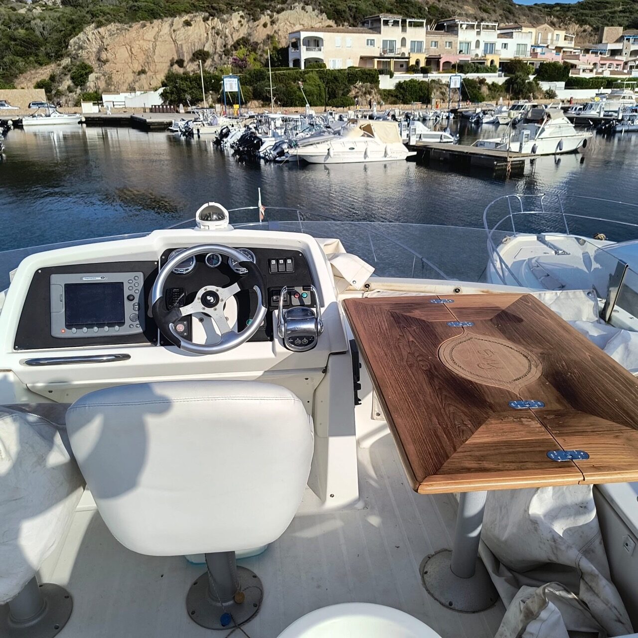 Beneteau Antares 13.80 - Flybridge