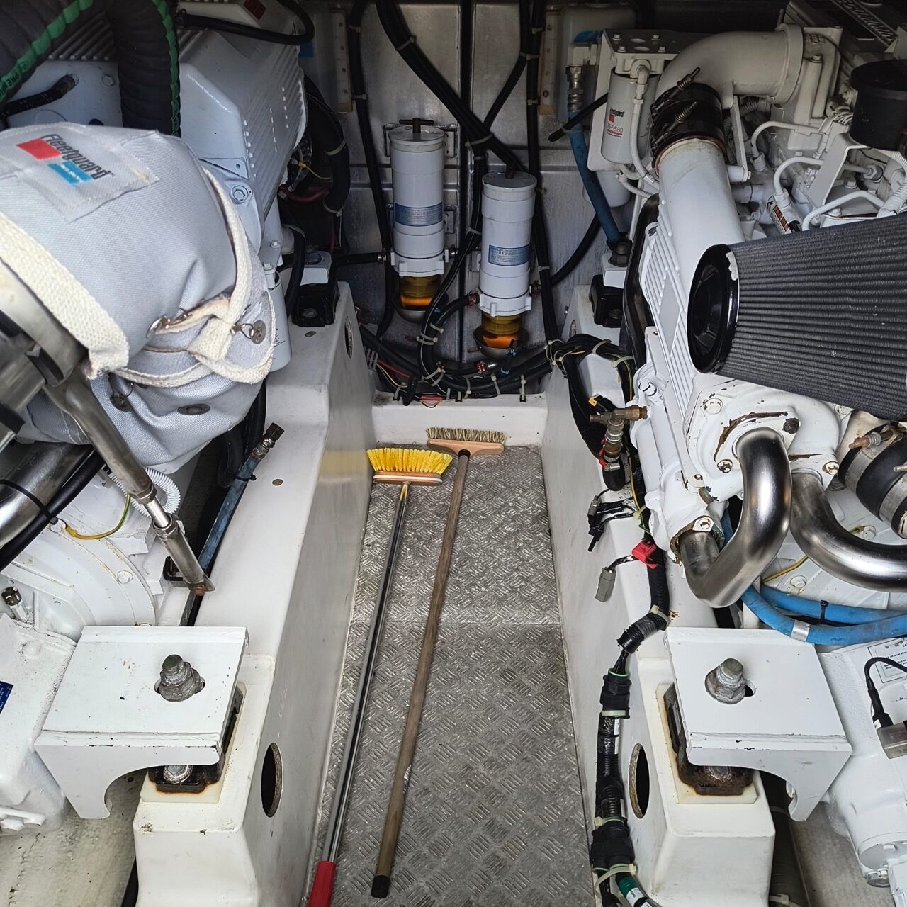 Beneteau Antares 13.80 - Sala motori