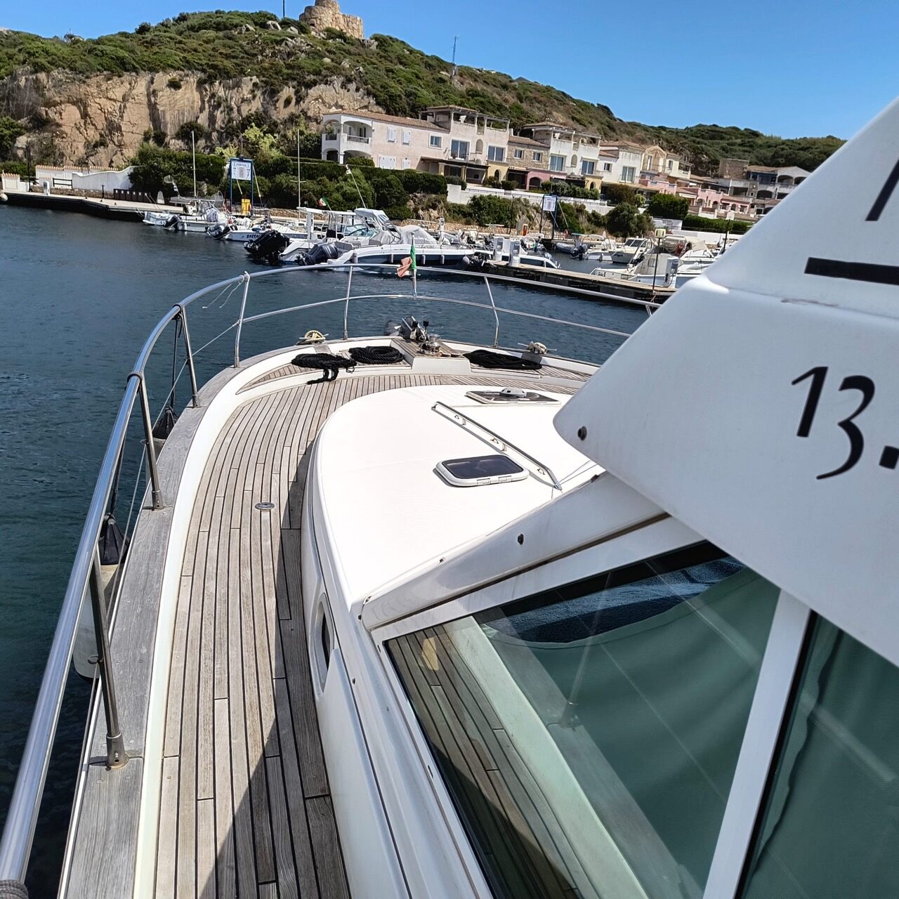 Beneteau Antares 13.80 - Prua