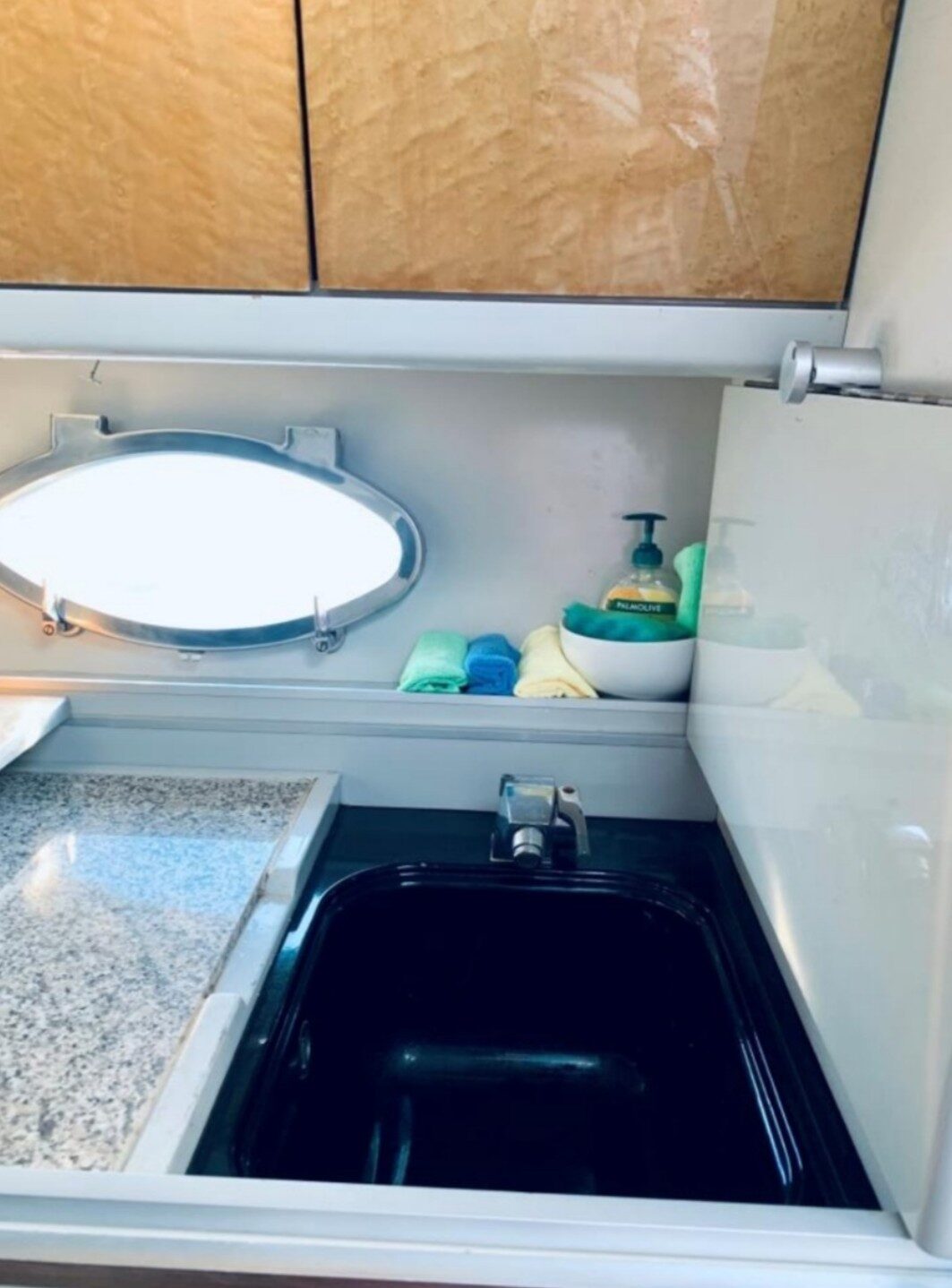 Cherokee 60 007 AA - Cucina Dettaglio Lavello
